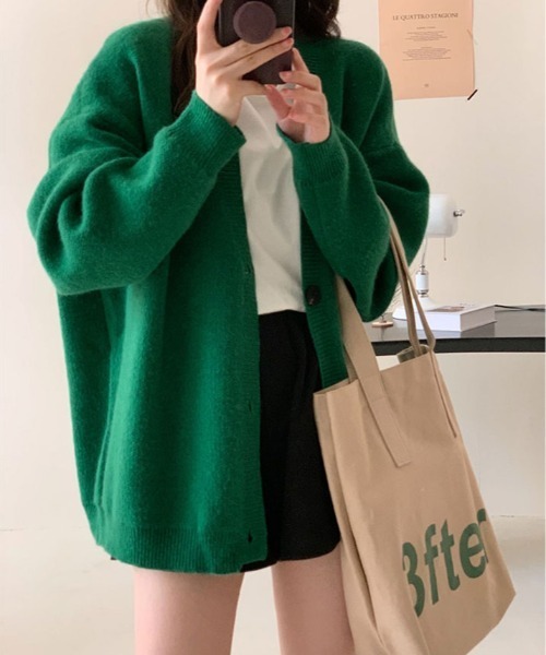 kirakiraShop(キラキラショップ)の「深Vネック ニット ロング カーディガン(カーディガン/ボレロ・レディース・ブラック/ホワイト/ブラウン/レッド/グリーン/チャコール・FREE)」の5枚目の写真