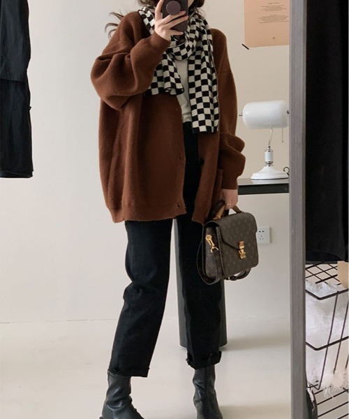 kirakiraShop(キラキラショップ)の「深Vネック ニット ロング カーディガン(カーディガン/ボレロ・レディース・ブラック/ホワイト/ブラウン/レッド/グリーン/チャコール・FREE)」の17枚目の写真