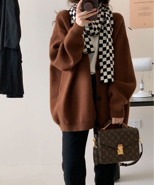 kirakiraShop(キラキラショップ)の「深Vネック ニット ロング カーディガン(カーディガン/ボレロ・レディース・ブラック/ホワイト/ブラウン/レッド/グリーン/チャコール・FREE)」の14枚目の写真
