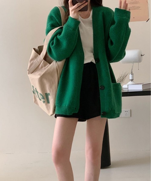 kirakiraShop(キラキラショップ)の「深Vネック ニット ロング カーディガン(カーディガン/ボレロ・レディース・ブラック/ホワイト/ブラウン/レッド/グリーン/チャコール・FREE)」の11枚目の写真
