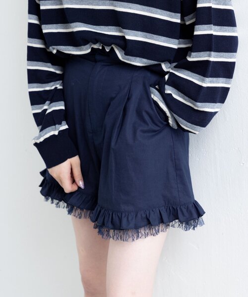 Kastane（カスタネ）の「ダブルフリルショートパンツ（その他パンツ・レディース・ネイビー/オフホワイト・FREE）」の2枚目の写真