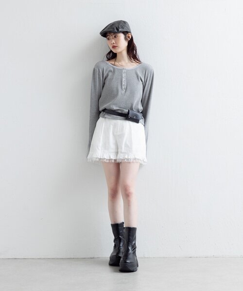 Kastane（カスタネ）の「ダブルフリルショートパンツ（その他パンツ・レディース・ネイビー/オフホワイト・FREE）」の14枚目の写真