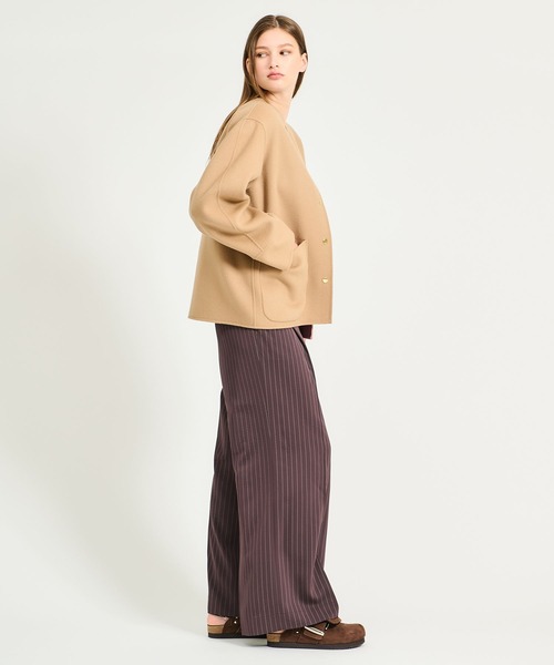 ESTNATION（エストネーション）の「ESTNATION / リバーシブル ショートコート（ノーカラーコート・レディース・キャメル/グレー・36/38）」の21枚目の写真