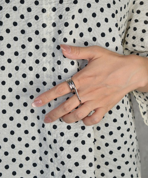 BROTHERHOOD(ブラザーフッド)の「【earyear】Layered Path Double Finger Ring(リング・レディース・ゴールド/シルバー・FREE)」の6枚目の写真