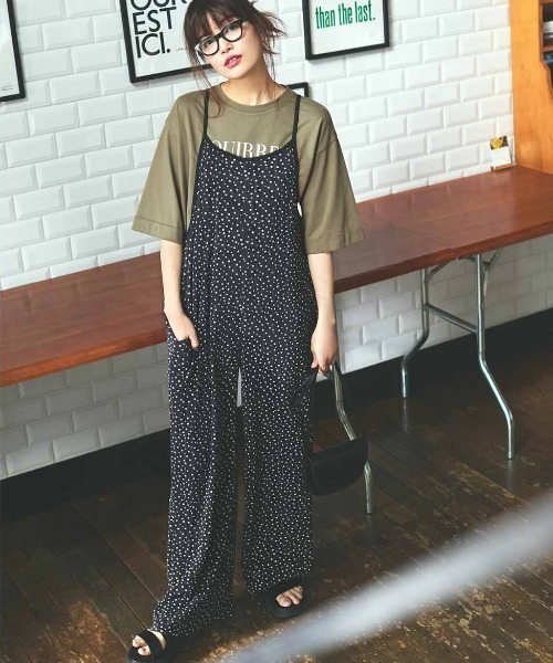 Live in comfort（リブインコンフォート）の「リブ　イン　コンフォート　驚くほどの伸びやかさでとってもらくちんなプリーツ素材のオールインワン（つなぎ/オールインワン・レディース・グレー系その他/ブラック系その他・L/LL/M/S/4L/3L）」の2枚目の写真