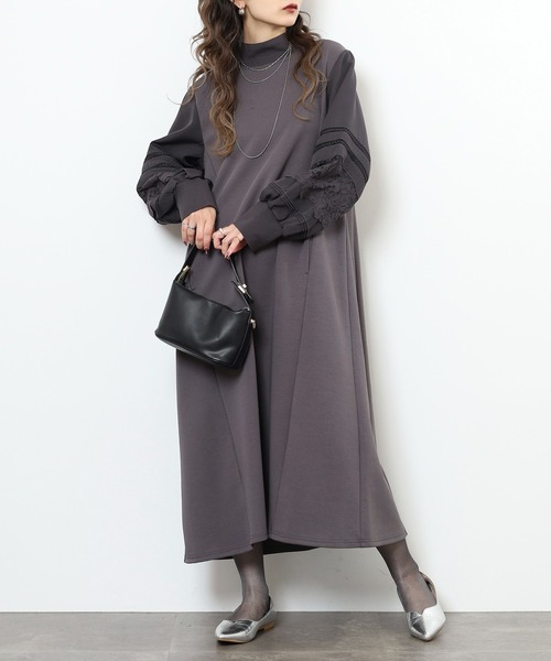 EGLANTINE(エグランティーヌ)の「EGLANTINE リブ使い 袖レースワンピース(ワンピース・レディース・ブラック/ブラウン/チャコールグレー・38)」の10枚目の写真