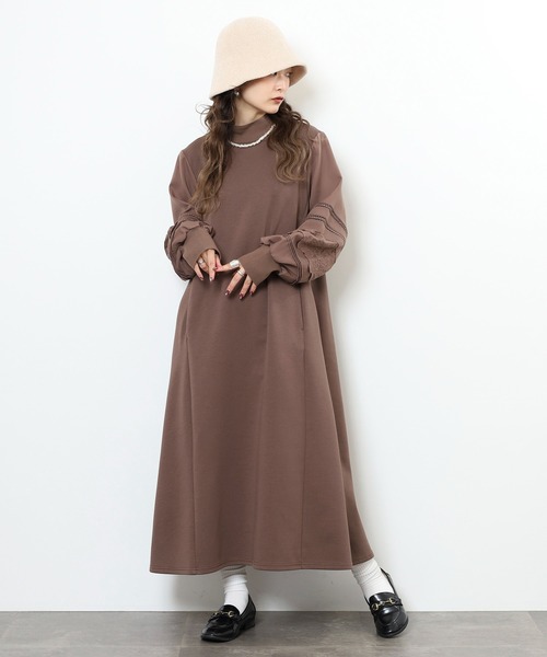 EGLANTINE(エグランティーヌ)の「EGLANTINE リブ使い 袖レースワンピース(ワンピース・レディース・ブラック/ブラウン/チャコールグレー・38)」の14枚目の写真