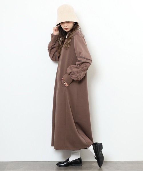 EGLANTINE(エグランティーヌ)の「EGLANTINE リブ使い 袖レースワンピース(ワンピース・レディース・ブラック/ブラウン/チャコールグレー・38)」の16枚目の写真