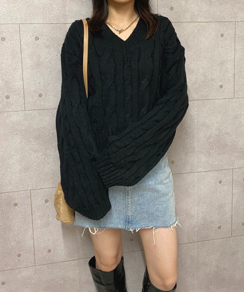 NANEA（ナネア）の「クロップド丈ケーブル編みニットプルオーバー（ニット/セーター・レディース・グレー/アイボリー/ブラック・フリー）」の7枚目の写真