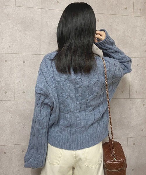 NANEA（ナネア）の「クロップド丈ケーブル編みニットプルオーバー（ニット/セーター・レディース・グレー/アイボリー/ブラック・フリー）」の20枚目の写真