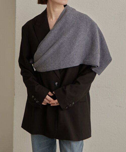 Omekashi（オメカシ）の「三角ストール（ストール/ショール・レディース・ブラウン/ベージュ/グレー/ブラック・ONE SIZE）」の10枚目の写真