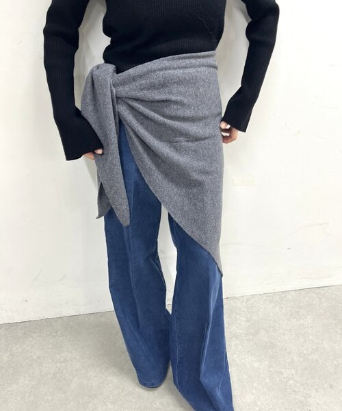 Omekashi（オメカシ）の「三角ストール（ストール/ショール・レディース・ブラウン/ベージュ/グレー/ブラック・ONE SIZE）」の14枚目の写真