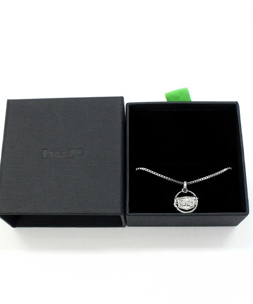 HUF(ハフ)の「エンブレムペンダント EMBLEM PENDANT(ネックレス・メンズ・シルバー・O/S)」の2枚目の写真