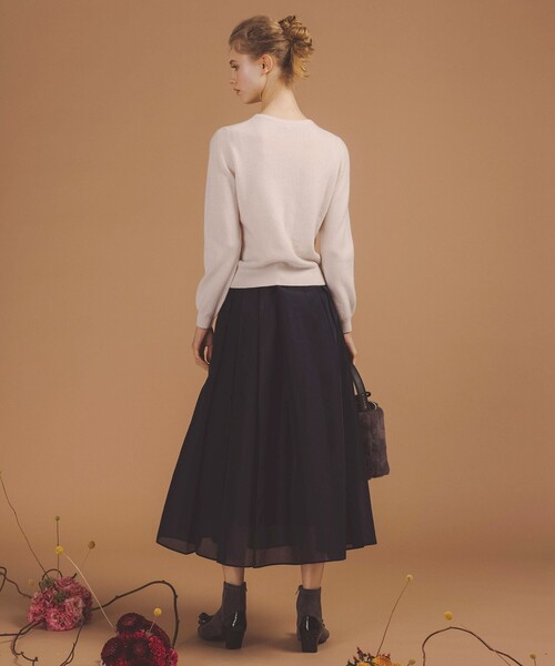 TOCCA(トッカ)の「CASHMERE カーディガン(カーディガン/ボレロ・レディース・ベージュ系/ピンク系/ブラック系/アイボリー系・MEDIUM/SMALL)」の17枚目の写真