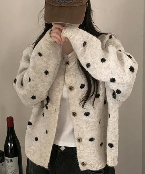 LAFFMO(ラフモ)の「ドット柄クルーネックニットカーディガン(カーディガン/ボレロ・レディース・グレー/ベージュ/ブラウン・F)」の13枚目の写真