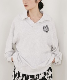 MERLOT（メルロー）の「襟付きオーバーサイズロゴ刺繍スウェット（スウェット・レディース）」