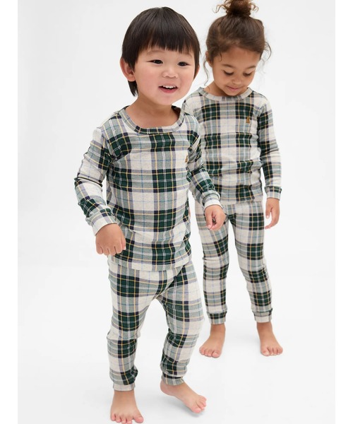GAP(ギャップ)の「オーガニック ブラッシュドコットン ホリデー パジャマセット (キッズ・ベビー)(ルームウェア/パジャマ・キッズ・グリーン系その他/ブラック×レッド/グリーン・110cm/105cm/100cm/95cm/90cm/80cm)」の2枚目の写真