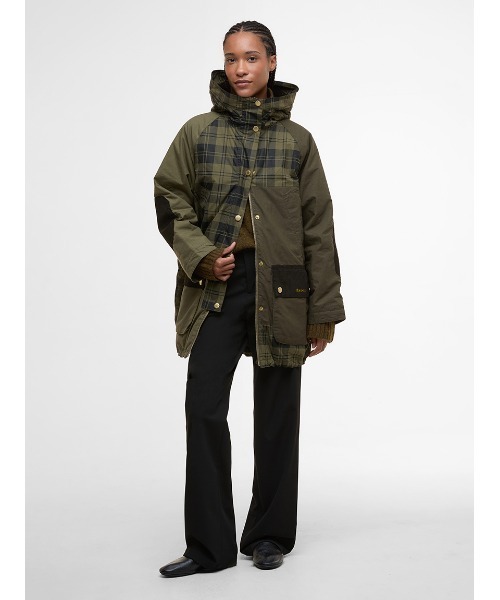 Barbour(バブアー)の「Shelleyシャワープルーフ ジャケット(レディース)(テーラードジャケット・レディース・オリーブ・8/10)」の2枚目の写真