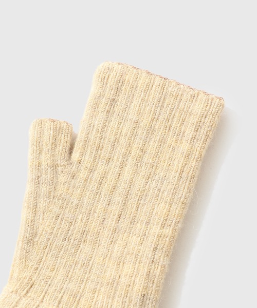 THE INOUE BROTHERS（ザイノウエブラザーズ）の「【THE INOUE BROTHERS...together with ADAM ET ROPE'】BRUSHED HAND WARMER（手袋・メンズ・グレー/ブルー/ブラック/ダークラベンダー/キナリ/ネイビー/オレンジ/ダークブラウン/レッド・FREE）」の12枚目の写真