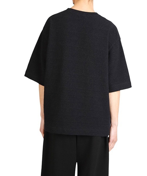 crepuscule（クレプスキュール）の「crepuscule / クレプスキュール：Links T-Shirt：2501-016[COR]（Tシャツ/カットソー・メンズ・ブラック/ダークグレー・2）」の8枚目の写真