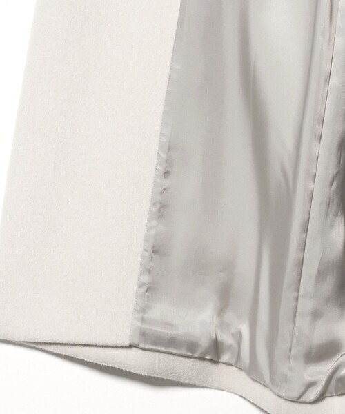 UNITED ARROWS（ユナイテッドアローズ）の「ビッグ テーラード コート（チェスターコート・レディース・オフホワイト/ベージュ/ネイビー・38/34/36）」の12枚目の写真