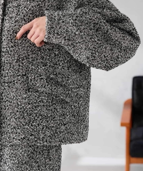 a.v.v（アーヴェヴェ）の「ブークレノーカラージャケット（ノーカラージャケット・レディース・チャコールグレー・39）」の16枚目の写真