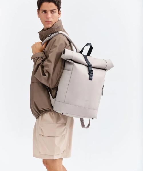 GASTON LUGA(ガストンルーガ)の「GASTON LUGA/ガストンルーガ/Splash Rolltop 16"(バックパック/リュック・メンズ・グレー/ブラック・F)」の4枚目の写真