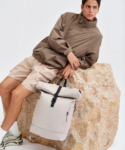 GASTON LUGA（ガストンルーガ）の「GASTON LUGA/ガストンルーガ/Splash Rolltop 16"（バックパック/リュック・メンズ・グレー/ブラック・F）」の13枚目の写真