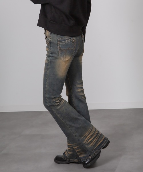 MEMECLE（メメクル）の「【MEMECLE/メメクル】ワンウォッシュ　スタッズ　ヴィンテージライクベルボトム（デニムパンツ・レディース・インディゴブルー・MEDIUM/LARGE）」の4枚目の写真