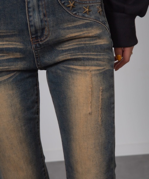 MEMECLE（メメクル）の「【MEMECLE/メメクル】ワンウォッシュ　スタッズ　ヴィンテージライクベルボトム（デニムパンツ・レディース・インディゴブルー・MEDIUM/LARGE）」の9枚目の写真