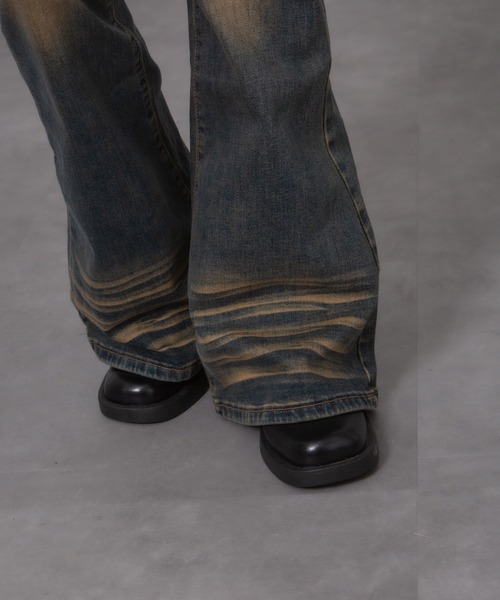 MEMECLE（メメクル）の「【MEMECLE/メメクル】ワンウォッシュ　スタッズ　ヴィンテージライクベルボトム（デニムパンツ・レディース・インディゴブルー・MEDIUM/LARGE）」の10枚目の写真