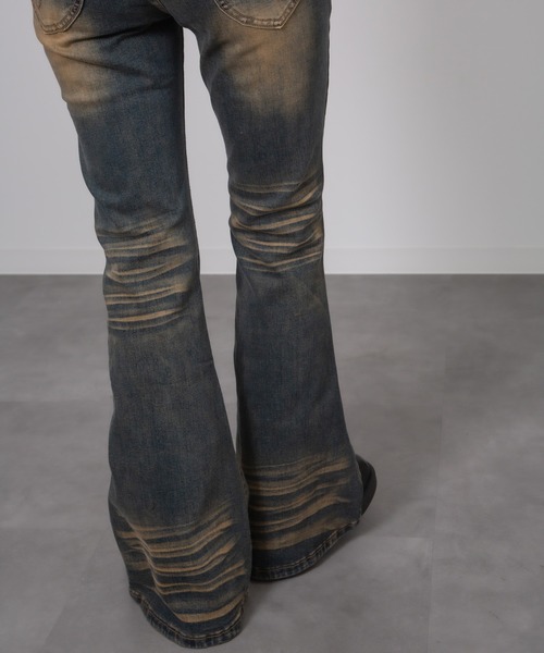 MEMECLE（メメクル）の「【MEMECLE/メメクル】ワンウォッシュ　スタッズ　ヴィンテージライクベルボトム（デニムパンツ・レディース・インディゴブルー・MEDIUM/LARGE）」の13枚目の写真