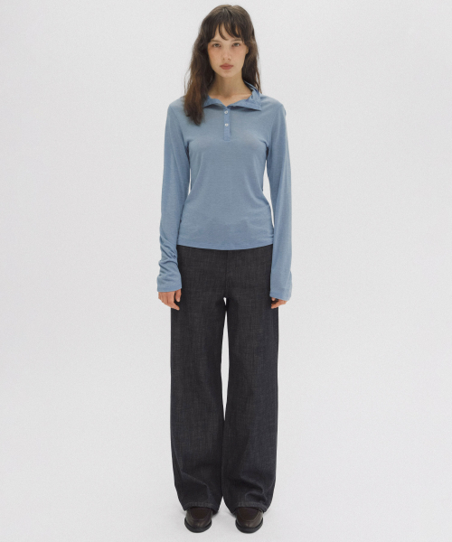 ANDNEEDS(アンドニーズ)の「Potter straight denim (indigo)(デニムパンツ・レディース・その他・MEDIUM/SMALL)」の1枚目の写真
