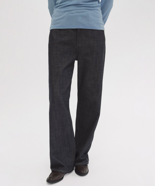 ANDNEEDS(アンドニーズ)の「Potter straight denim (indigo)(デニムパンツ・レディース・その他・MEDIUM/SMALL)」の3枚目の写真