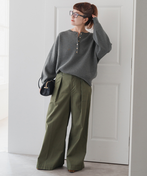 WEB限定カラー有り / 追加3》メタルボタンヘンリーネックニット