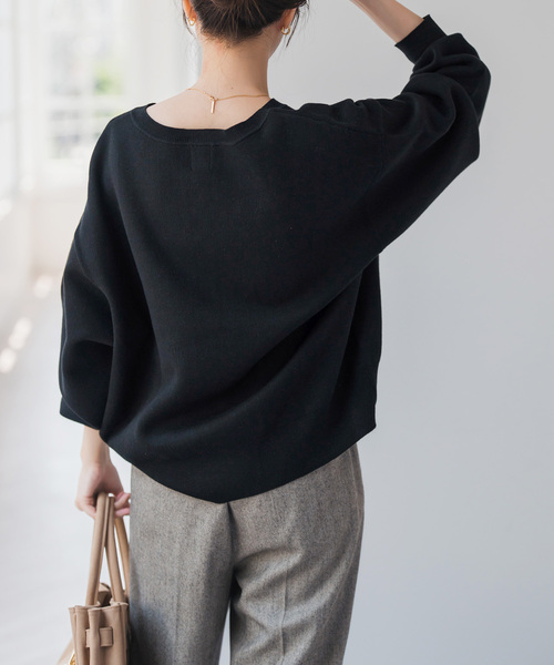 Spick & Span(スピックアンドスパン)の「《WEB限定カラー有り / 追加3》メタルボタンヘンリーネックニット(ニット/セーター・レディース・ブラウン/キャメル/グレー/ブラック・FREE)」の8枚目の写真