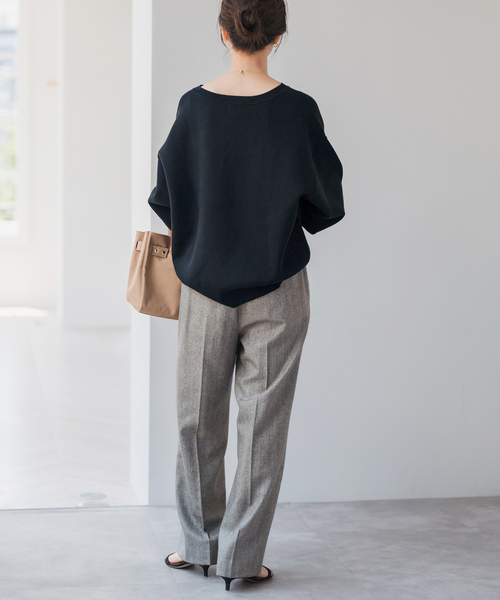 Spick & Span(スピックアンドスパン)の「《WEB限定カラー有り / 追加3》メタルボタンヘンリーネックニット(ニット/セーター・レディース・ブラウン/キャメル/グレー/ブラック・FREE)」の11枚目の写真