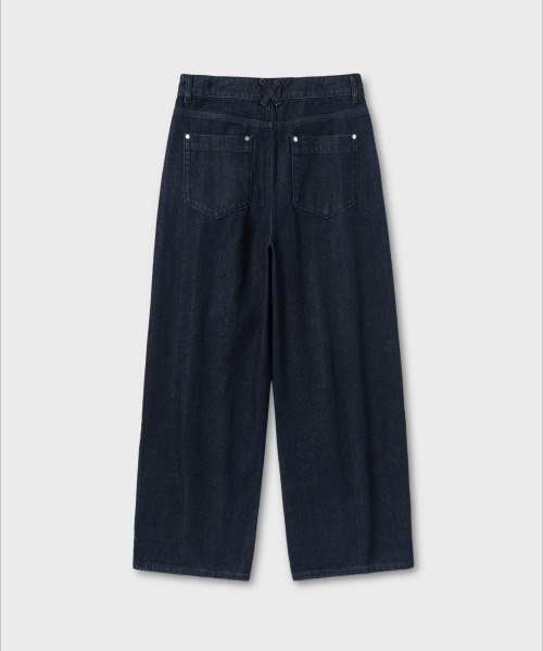 NONBLANK(ノンブランク)の「ツーピンタックワイドフィットデニムパンツ_INDIGO(デニムパンツ・メンズ・ダークネイビー・MEDIUM/LARGE/X-LARGE)」の2枚目の写真