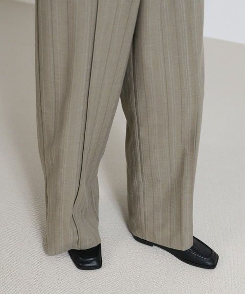 select MOCA（セレクトモカ）の「センターラインストライプタックワイドパンツ（スラックス・レディース・ライトグレー/ブラック/グレイッシュベージュ・FREE）」の12枚目の写真