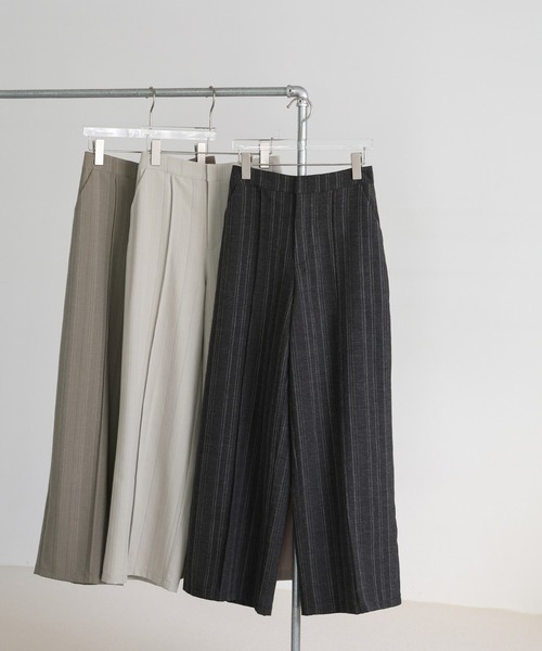 select MOCA（セレクトモカ）の「センターラインストライプタックワイドパンツ（スラックス・レディース・ライトグレー/ブラック/グレイッシュベージュ・FREE）」の21枚目の写真