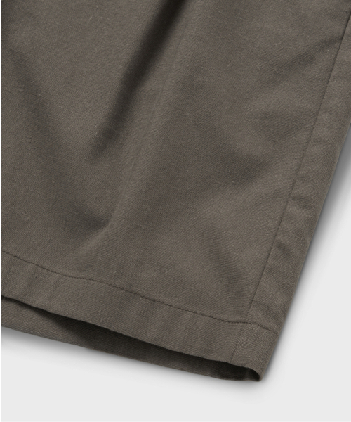 NONBLANK(ノンブランク)の「ワイドフィットリネンハーフパンツ_MOCHA(その他パンツ・メンズ・その他・MEDIUM/SMALL/X-LARGE/LARGE)」の6枚目の写真