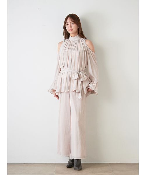 セール】コールドショルダーパンツセットアップ（ワンピース）｜SNIDEL