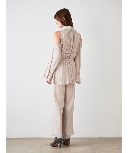 snidel コールドショルダーセットアップ ピンクベージュ SNIDEL（スナイデル）の「コールドショルダーパンツセットアップ