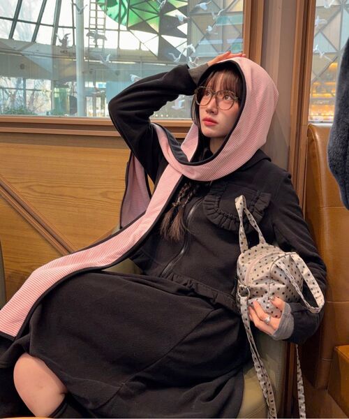LO AXUAL(ロ・アクシュアル)の「FLEECE FRILL POCKET JACKET_BLACK(その他アウター・レディース・その他・FREE)」の2枚目の写真