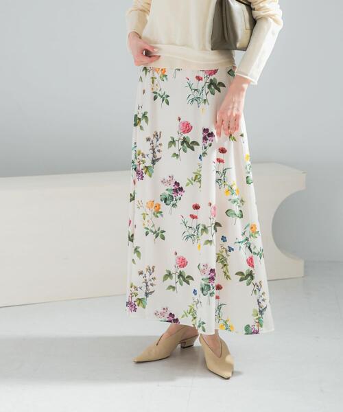 URBAN RESEARCH ROSSO WOMEN(アーバンリサーチ ロッソ)の「ボタニカルプリントマキシスカート(スカート・レディース・ブラック/オフホワイト・FREE)」の15枚目の写真