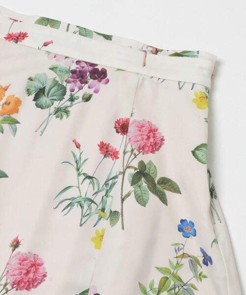 URBAN RESEARCH ROSSO WOMEN(アーバンリサーチ ロッソ)の「ボタニカルプリントマキシスカート(スカート・レディース・ブラック/オフホワイト・FREE)」の21枚目の写真