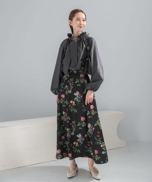 URBAN RESEARCH ROSSO WOMEN(アーバンリサーチ ロッソ)の「ボタニカルプリントマキシスカート(スカート・レディース・ブラック/オフホワイト・FREE)」の4枚目の写真