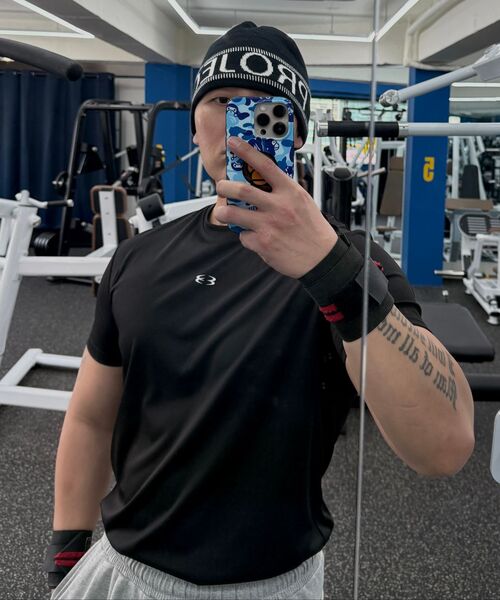 PHERMENON（フェルメノン）の「マッスルフィットクイックドライロゴショートスリーブ - ホワイト（Tシャツ/カットソー・メンズ・ホワイト・1/2/3）」の5枚目の写真