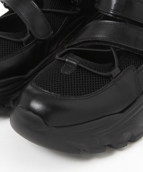 LAKOLE（ラコレ）の「クロスベルトスニーカー / 637950（スニーカー・レディース・シルバー/ブラック・LARGE/MEDIUM/SMALL）」の11枚目の写真