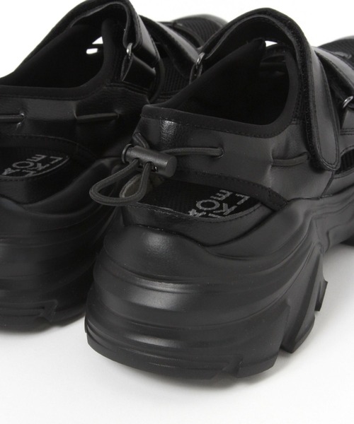 LAKOLE（ラコレ）の「クロスベルトスニーカー / 637950（スニーカー・レディース・シルバー/ブラック・LARGE/MEDIUM/SMALL）」の14枚目の写真